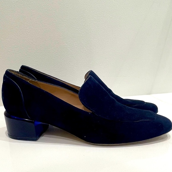 Navy Stuart weitzman loafers. - Picture 1 of 6